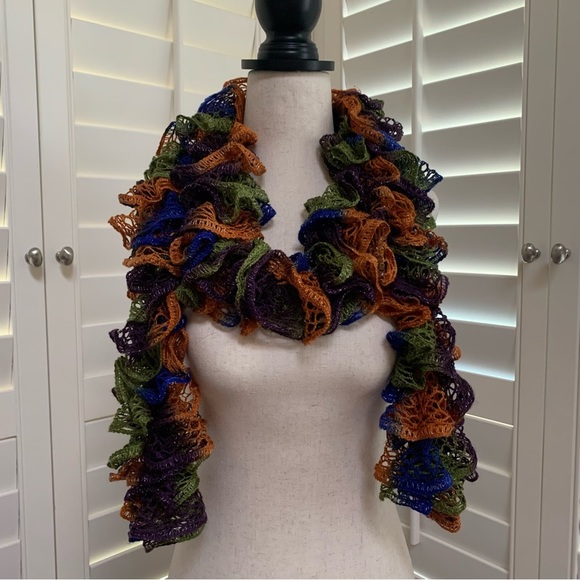 Artisan Handcrafted Ruffled Crochet / Knit Scarf - Picture 12 of 17